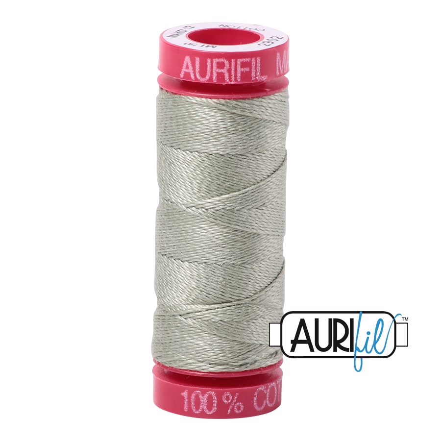 Fil Aurifil - Vert laurier clair 2902 - 12wt