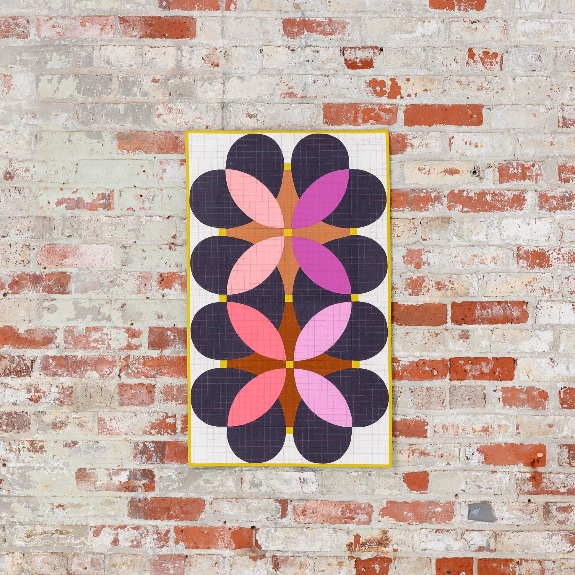 Retro Blossoms Quilt Kit - Cover version