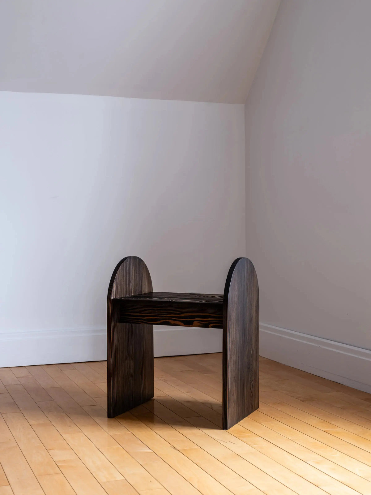 BUIS Stool and Side Table