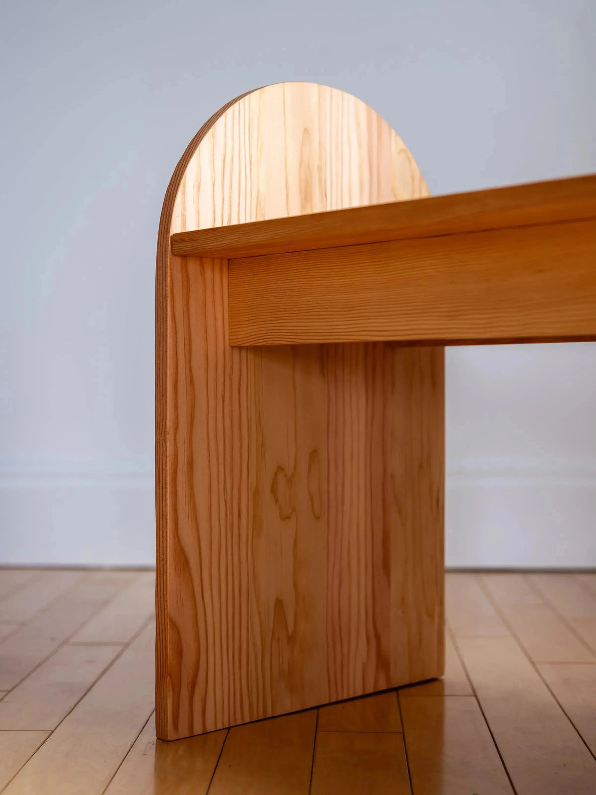 BUIS Table Bench