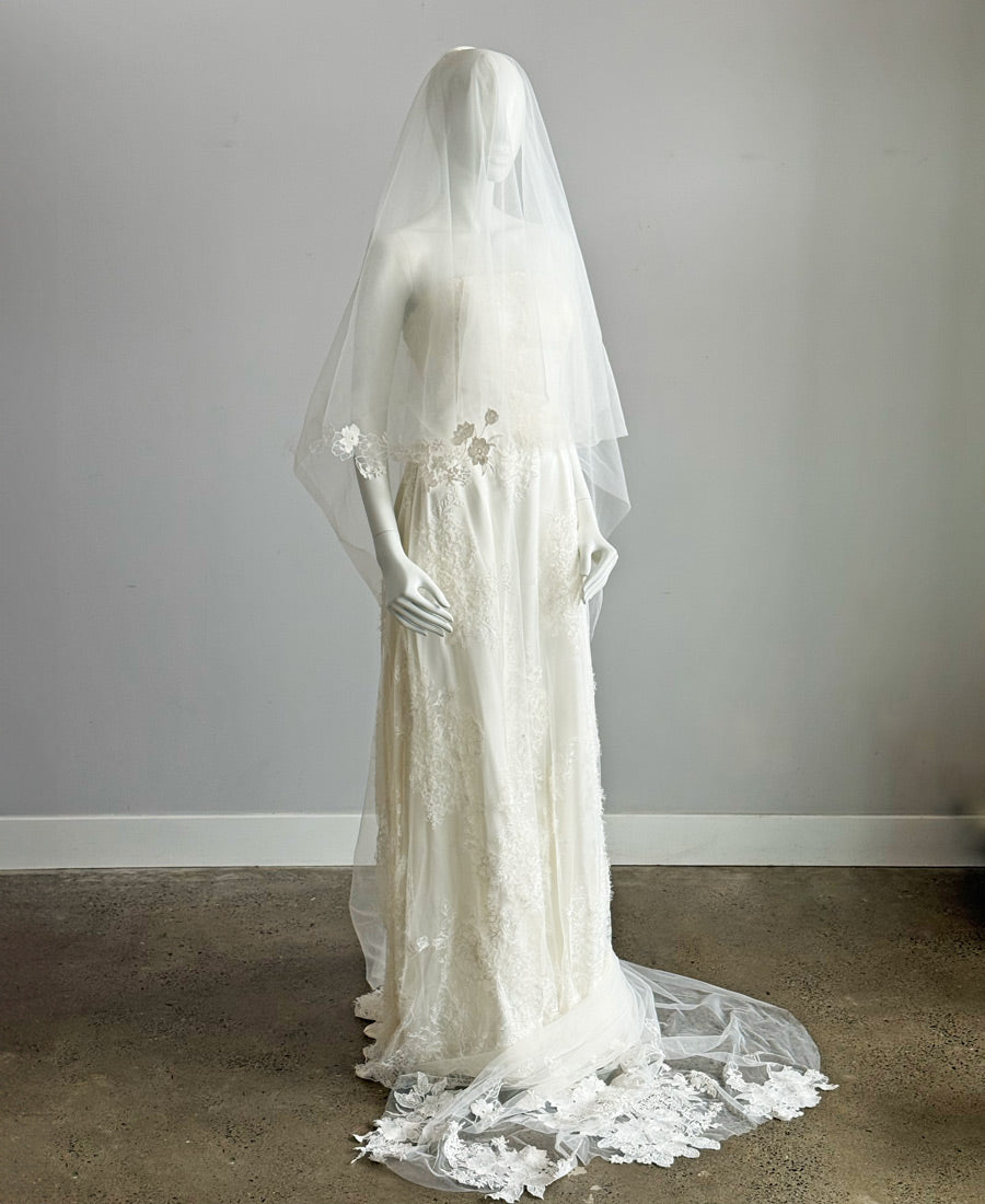 Betty floral lace bridal veil