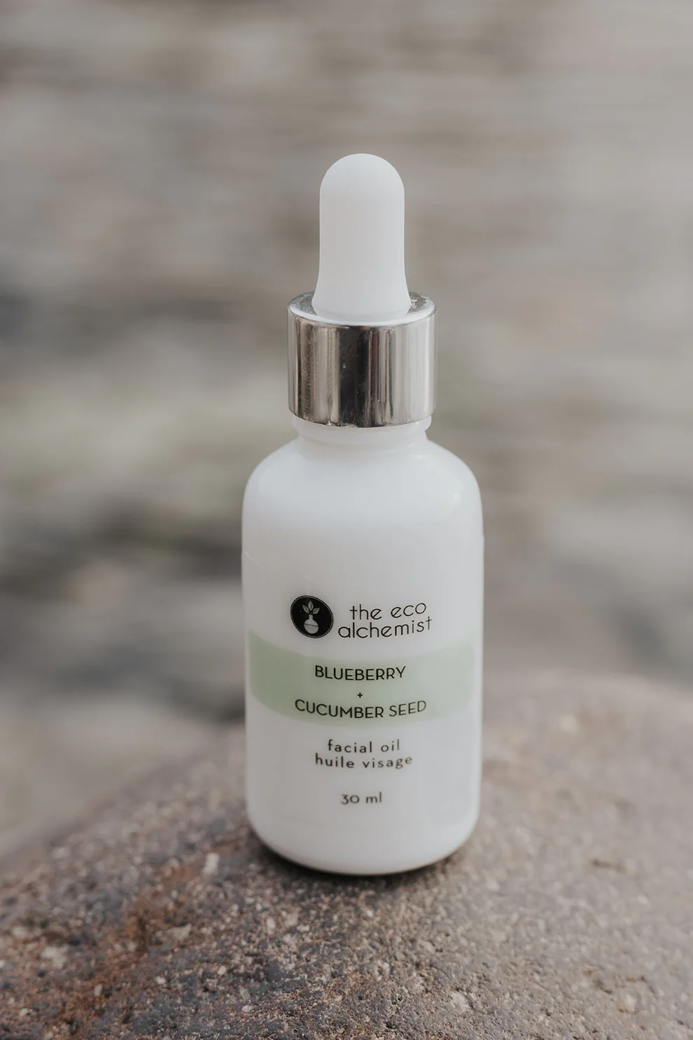 Huile visage antioxydante aux myrtilles et aux graines de concombre