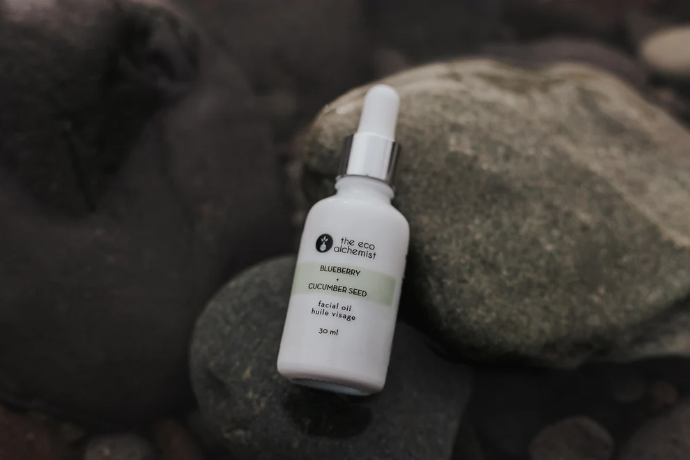 Huile visage antioxydante aux myrtilles et aux graines de concombre