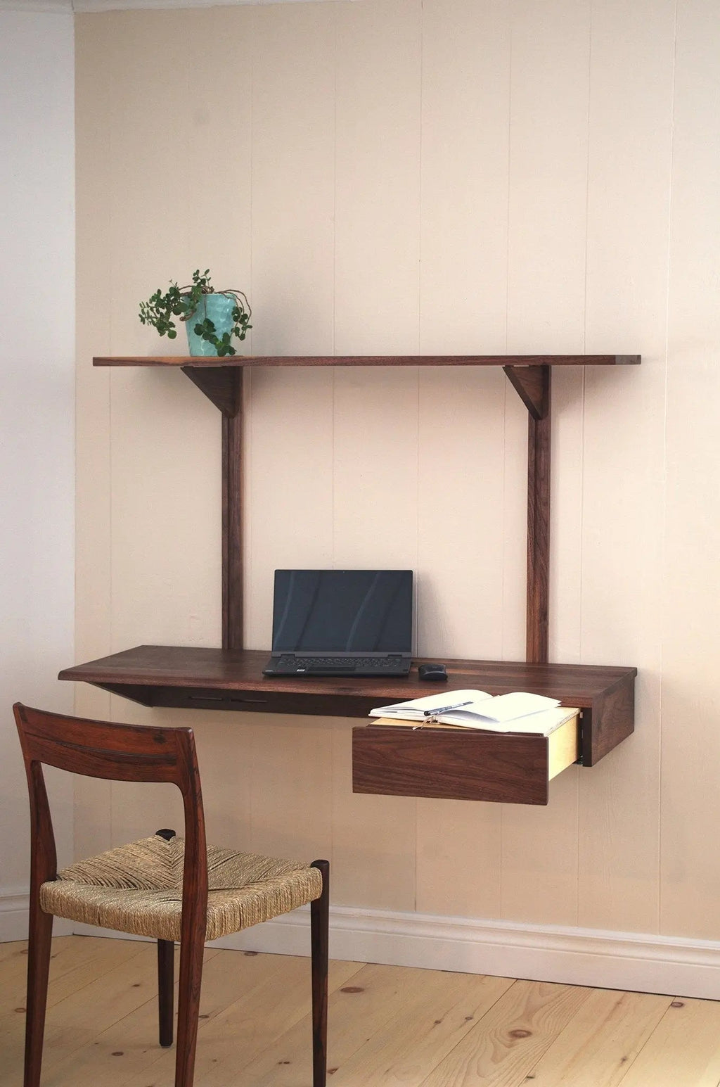 LE KETCH 48" Wall Desk