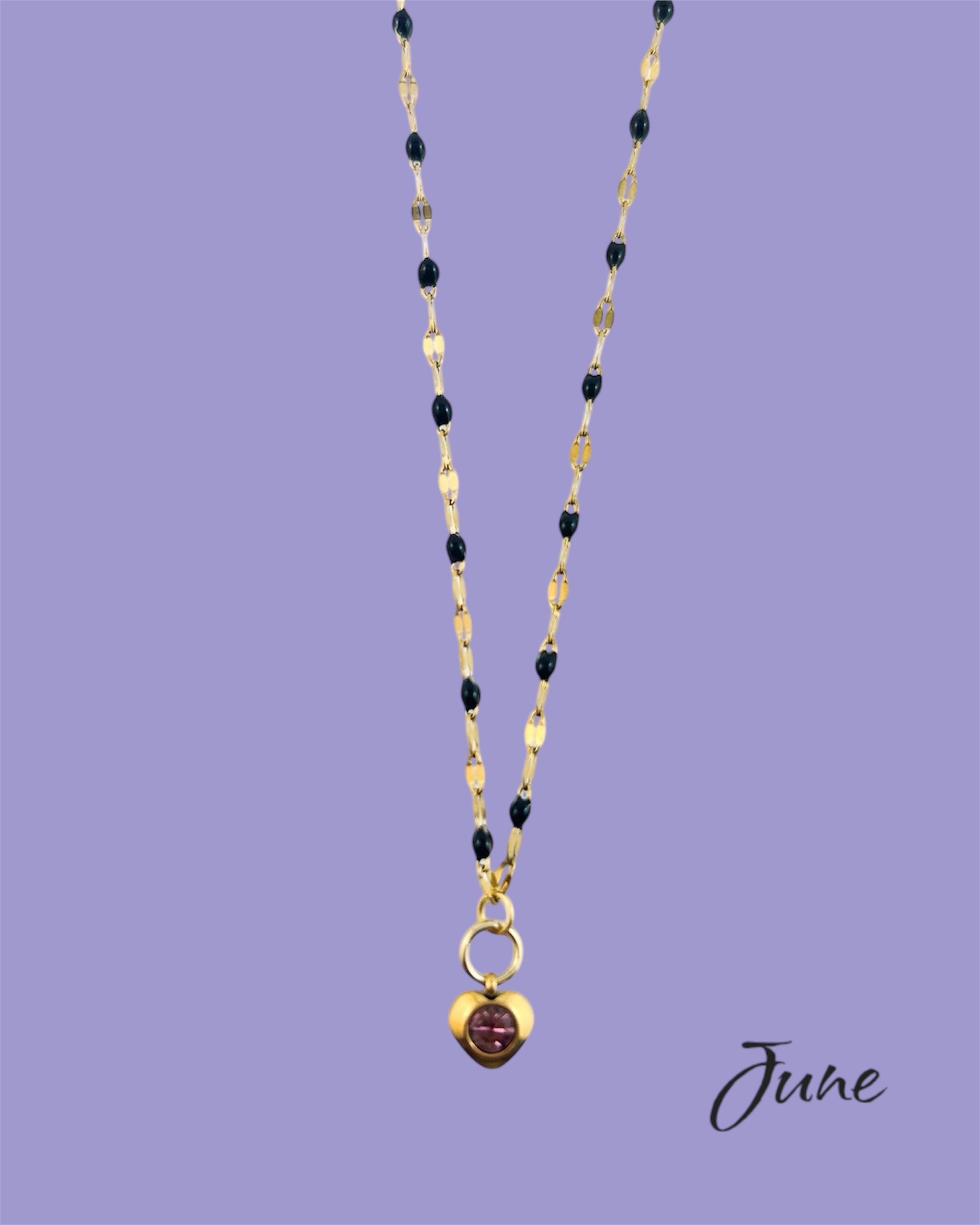 Colliers en pierre de cœur en or - différentes couleurs de pierres de naissance