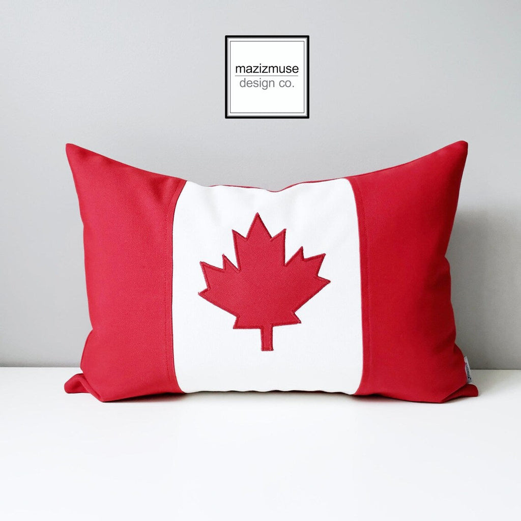 Housse de coussin drapeau du Canada, housse de coussin d'extérieur Sunbrella® feuille d'érable 