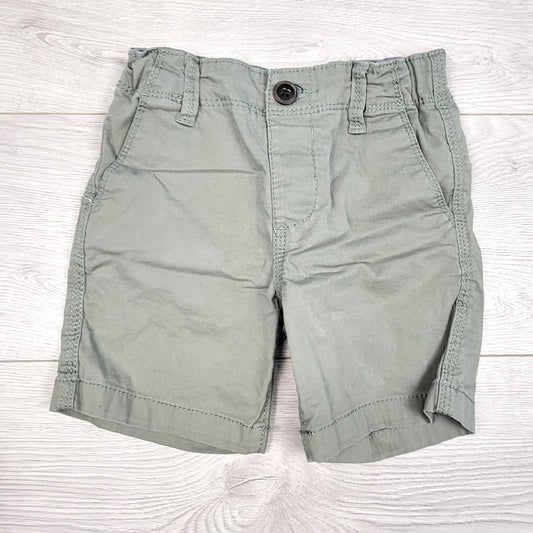 KSAL2 - Short style chino vert Oshkosh. Taille 3T