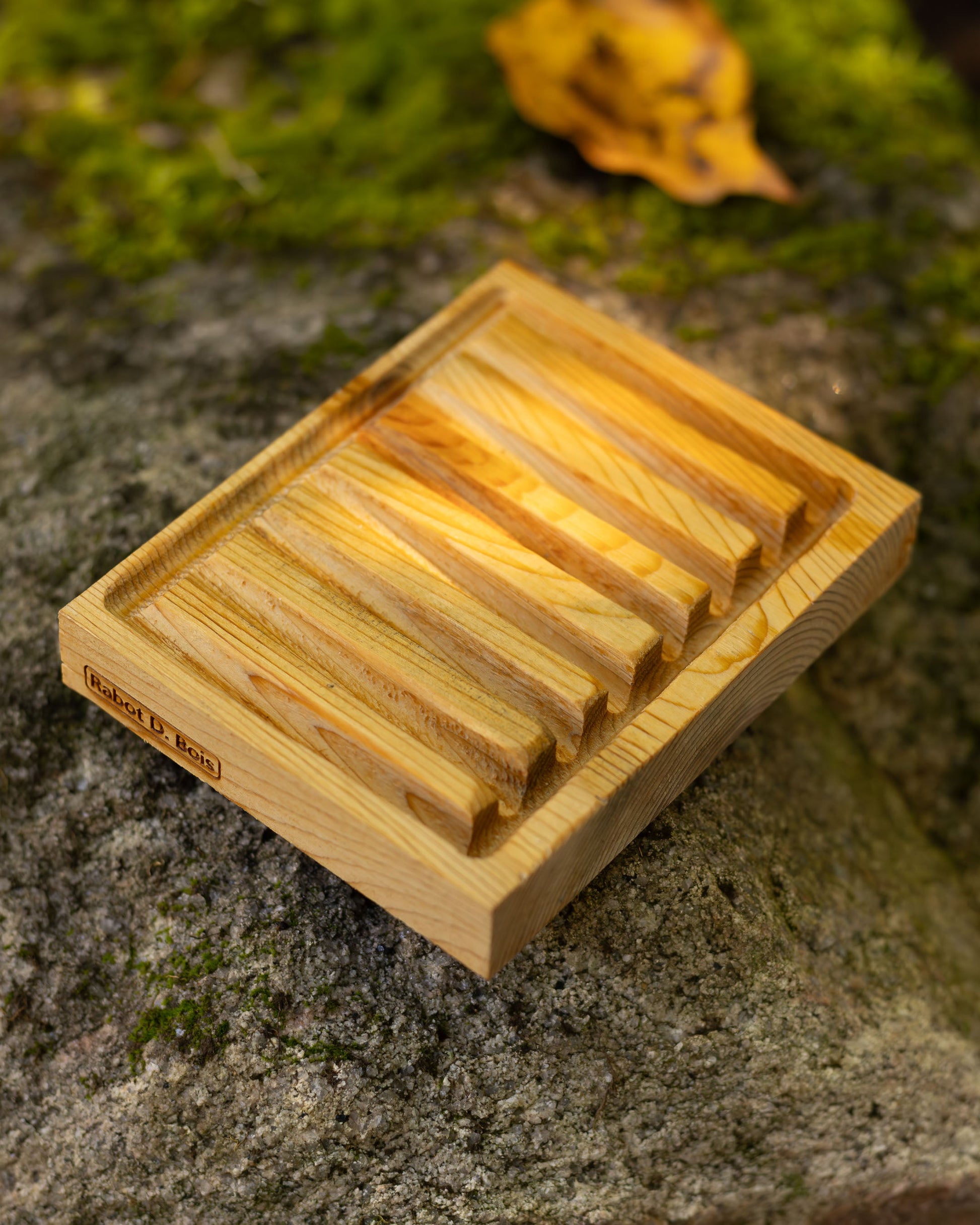 Wooden Soap Dish 'D-Coulé'