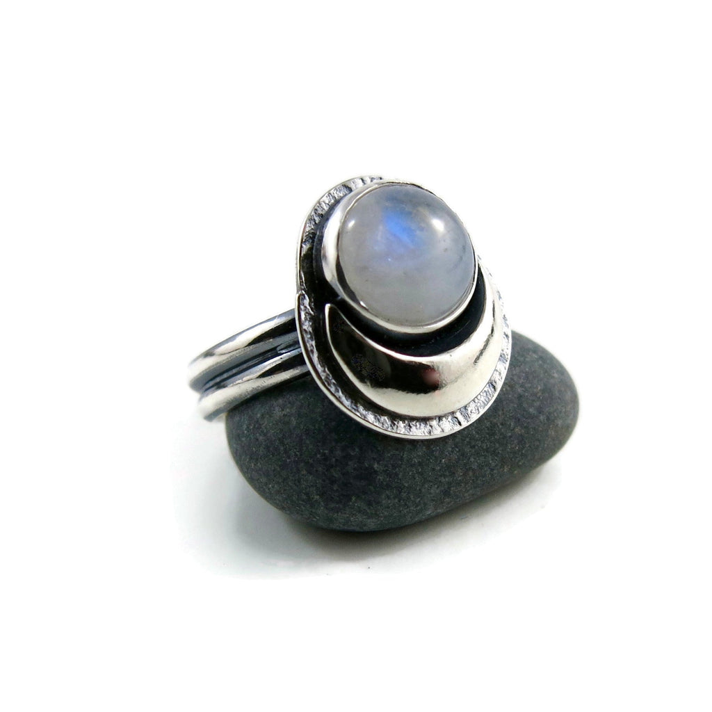 Bague de rêve • Croissant de lune en argent et pierre de lune arc-en-ciel 