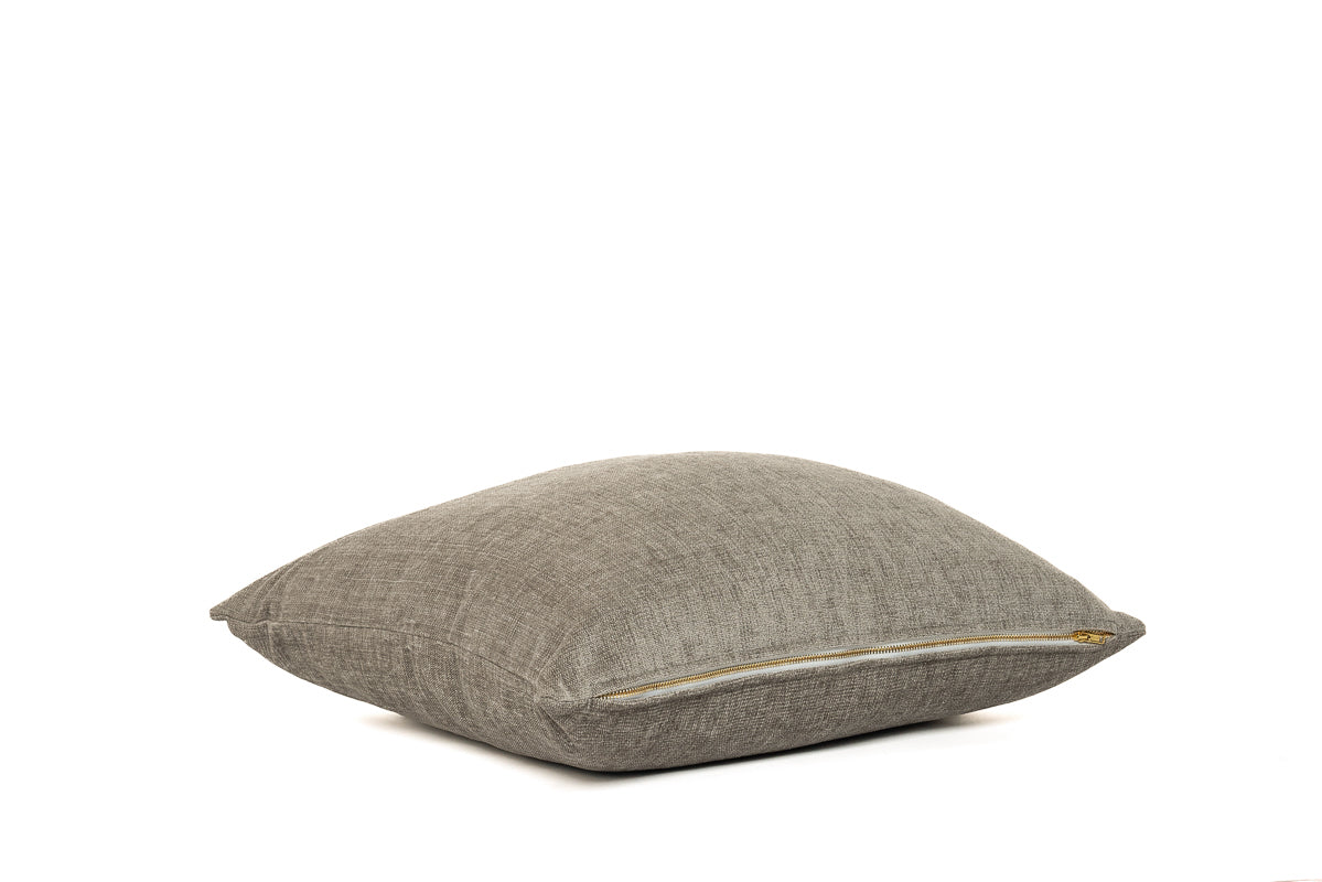 Housse de coussin en chenille grise