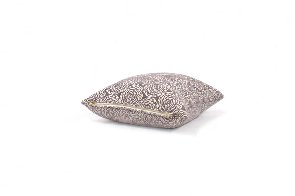 Housse de coussin à fleurs mauves