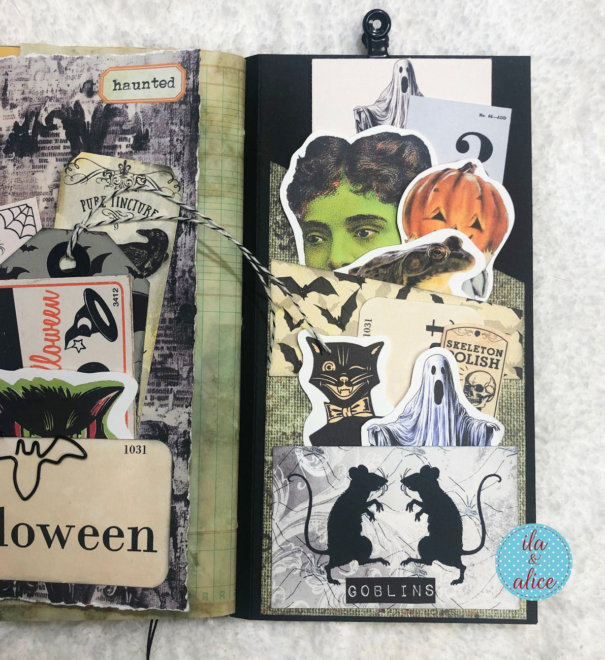 Adorable folio d'Halloween avec un petit fantôme et une maison hantée
