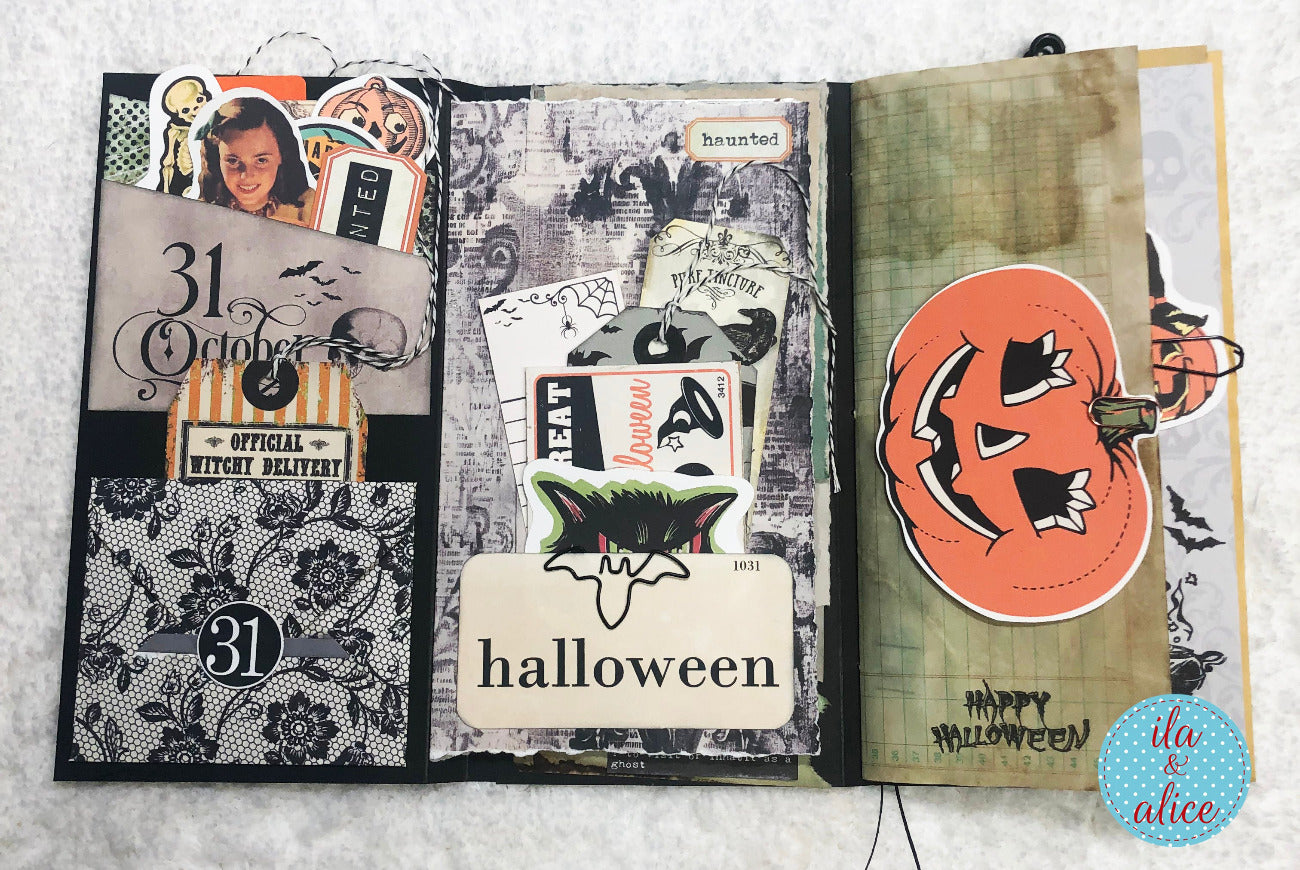Adorable folio d'Halloween avec un petit fantôme et une maison hantée