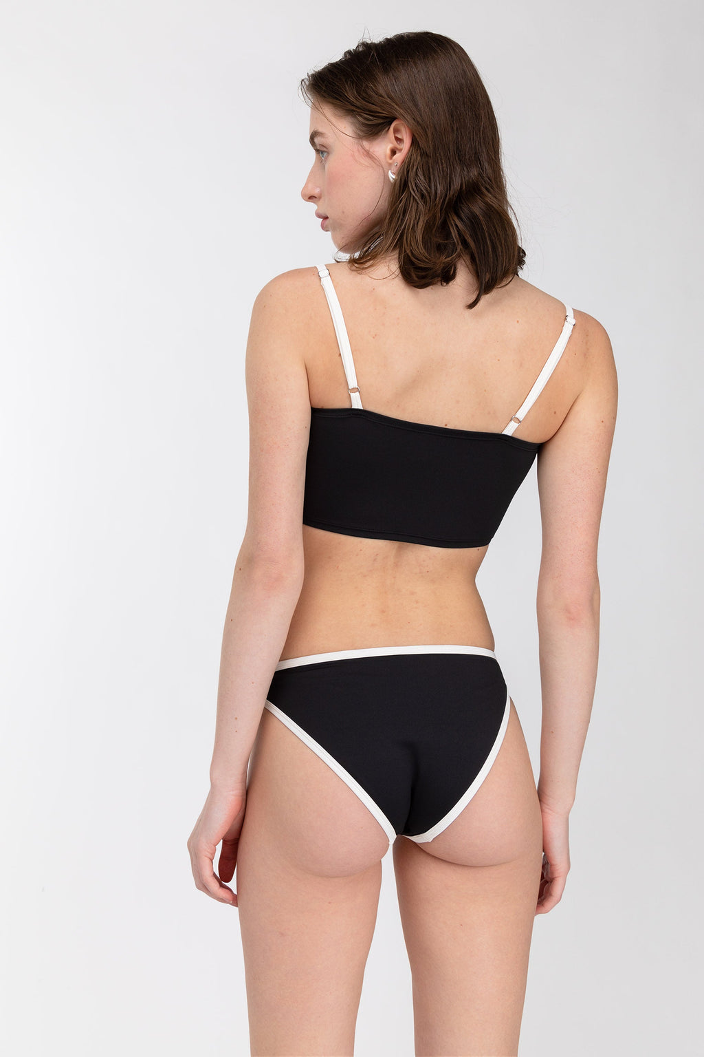 BAS DE BIKINI TAILLE BASSE À DÉTAILS CONTRASTÉS