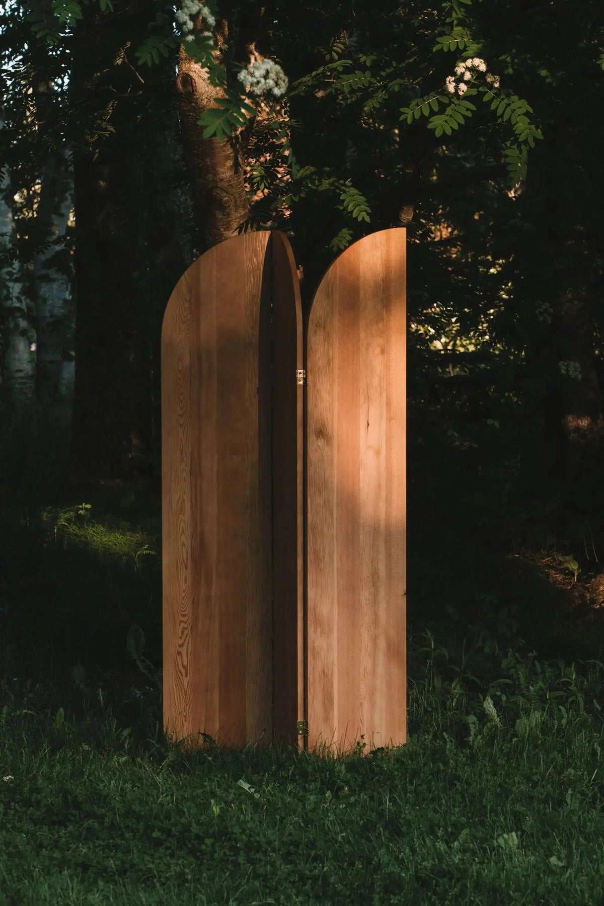 DOUGLAS Room Divider