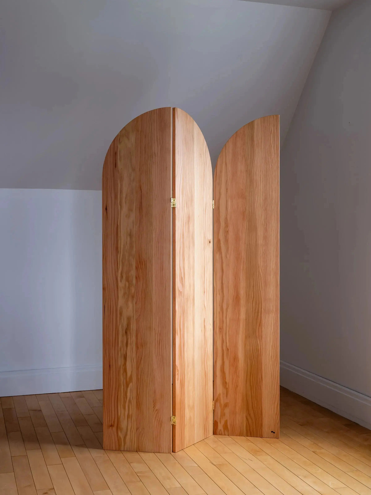 DOUGLAS Room Divider