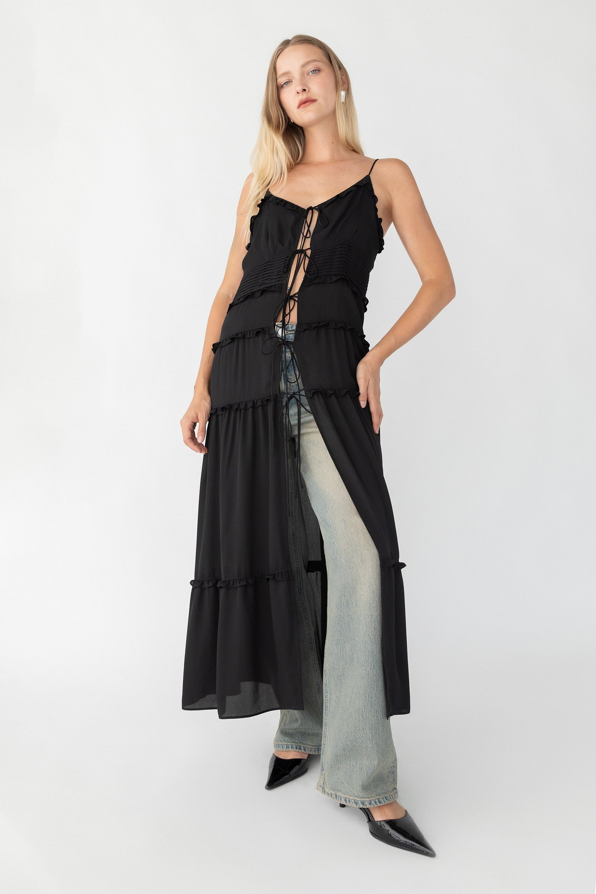 ROBE MIDI TRANSPARENTE À NOUER SUR LE DEVANT