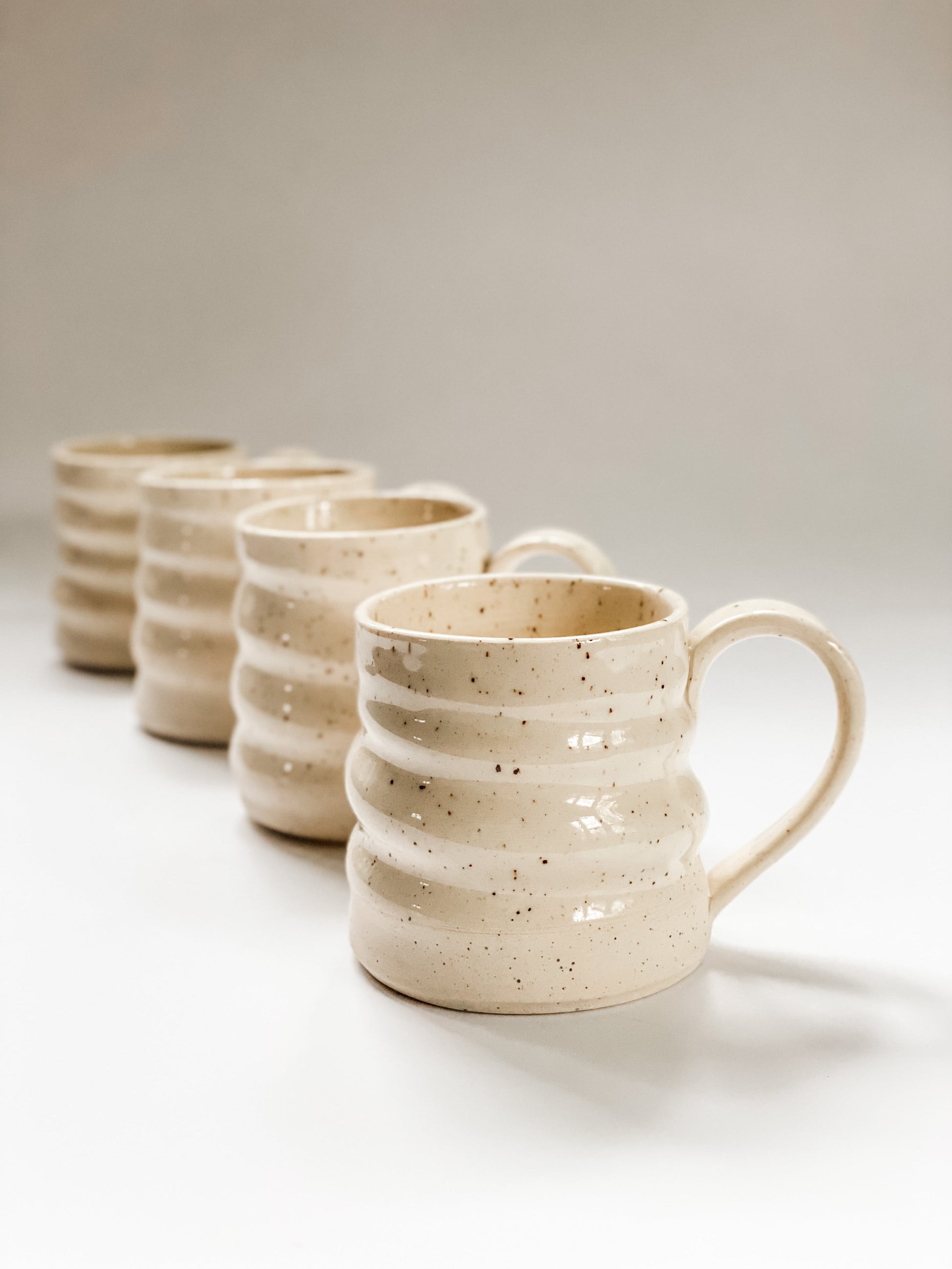 Demi-pinte - Tasse en poterie de 10 oz en grès moucheté