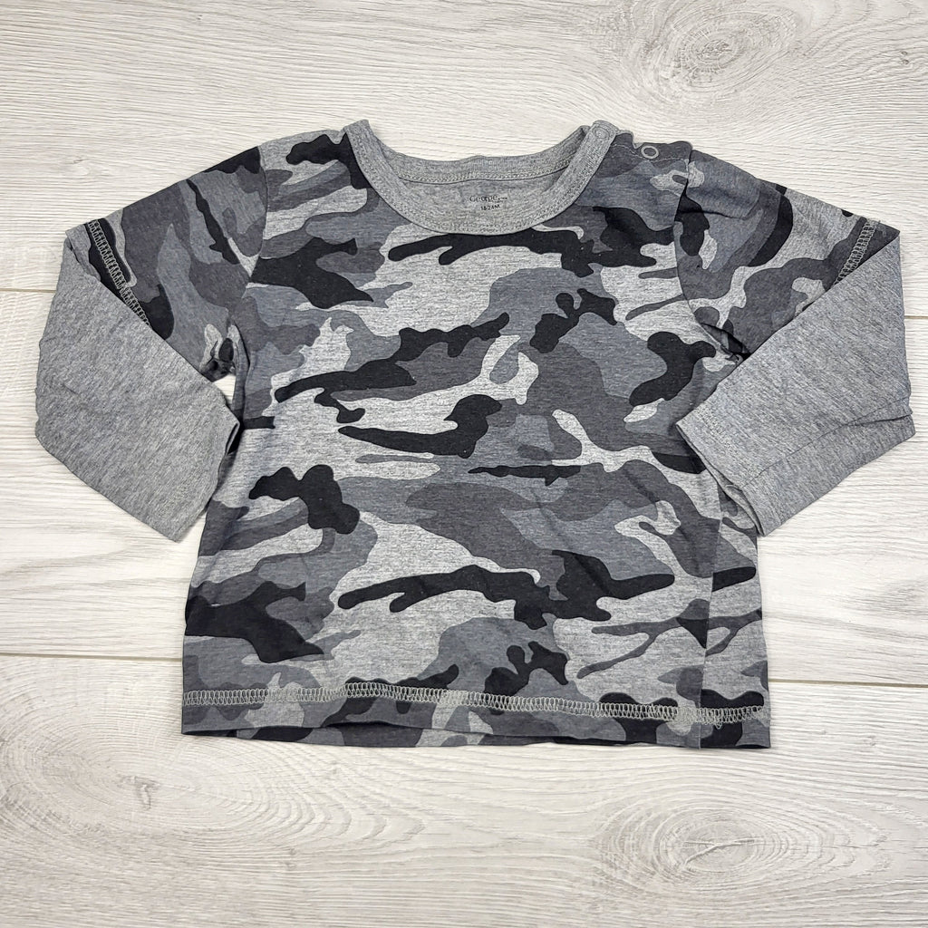 RUBH1 - Haut camouflage gris George. Taille 18-24 mois