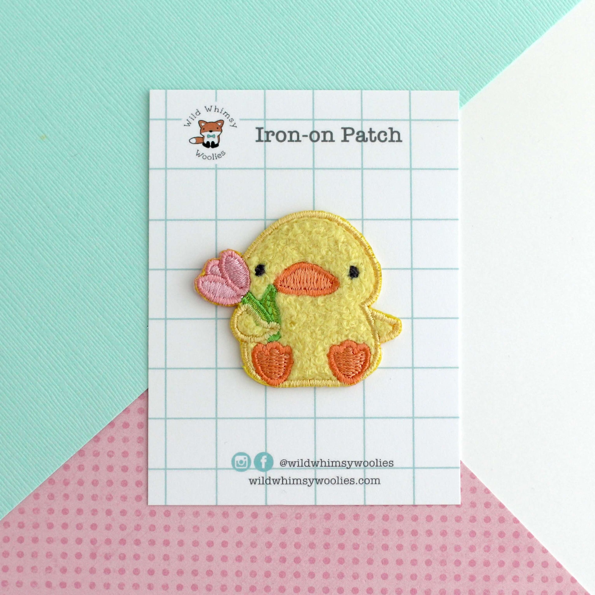 Patch brodé thermocollant en chenille Canard avec tulipe