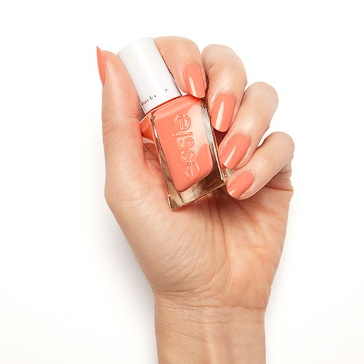 Essie Gel Couture sur la liste (C)