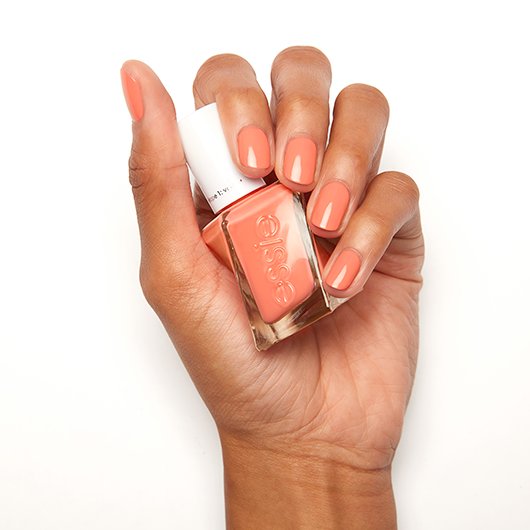 Essie Gel Couture sur la liste (C)