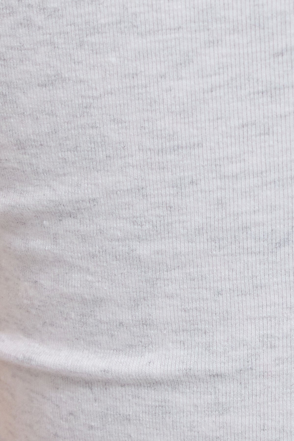 T-shirt en coton élégant à col en V profond