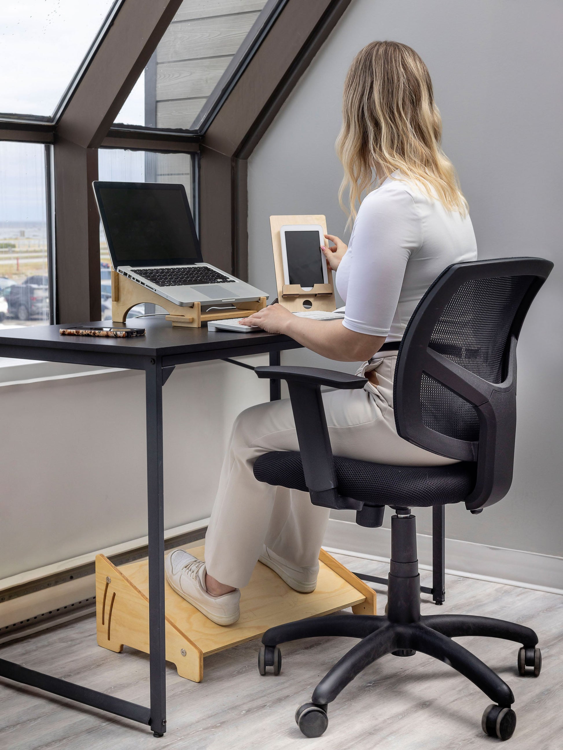 Adjustable Wooden Footrest