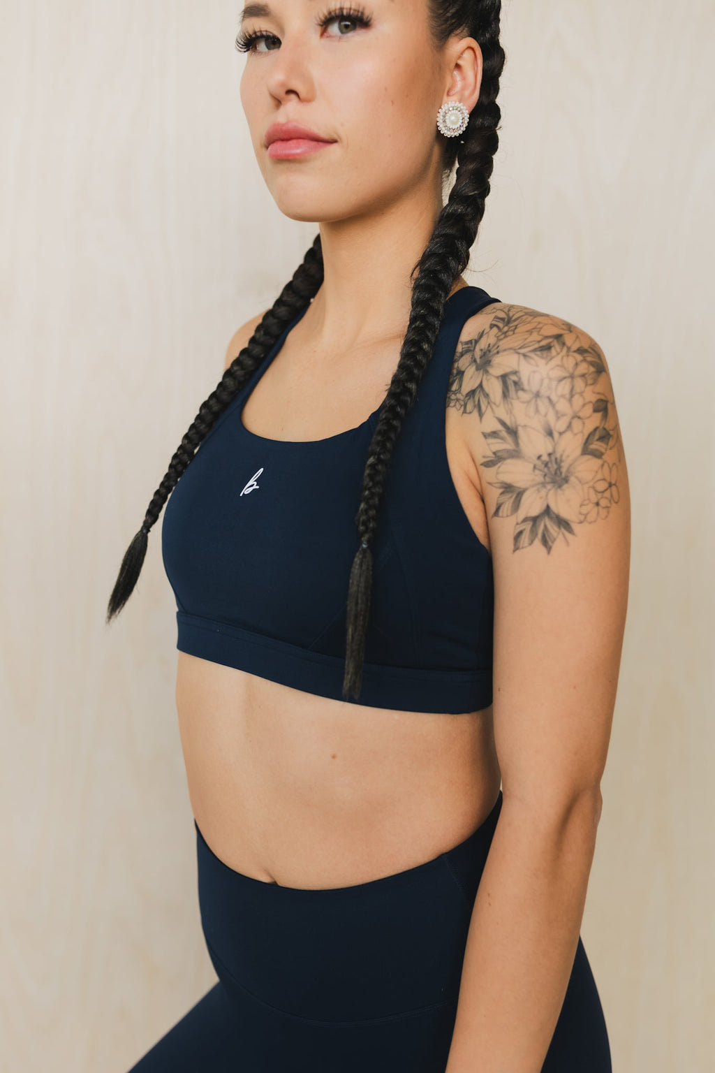 Soutien-gorge de combat ou de fuite