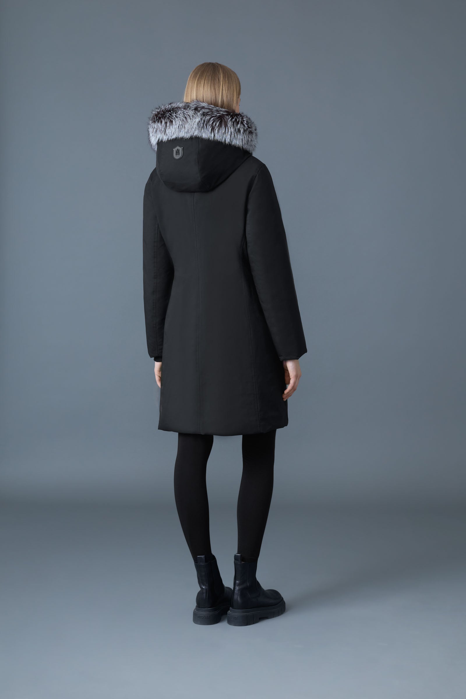 Manteau ajusté 2 en 1 SHILOH avec plastron amovible et fourrure de renard argenté