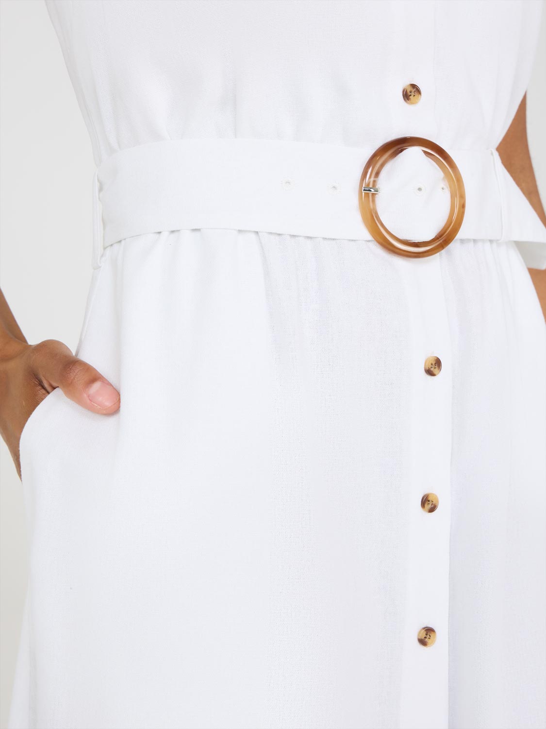 Robe chemise mi-longue sans manches en lin