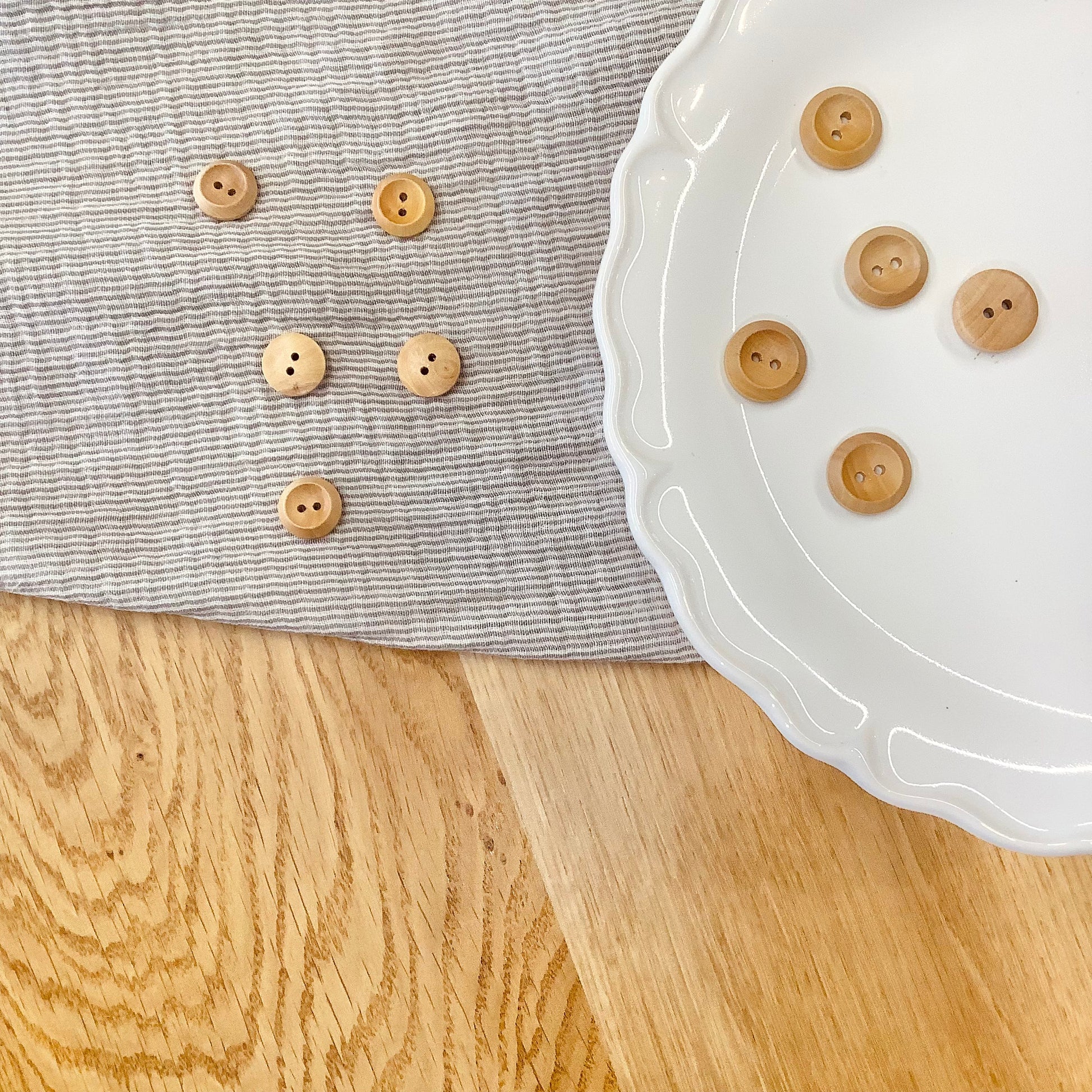 Knit One; 2-Hole Button, Natural - 11/16"