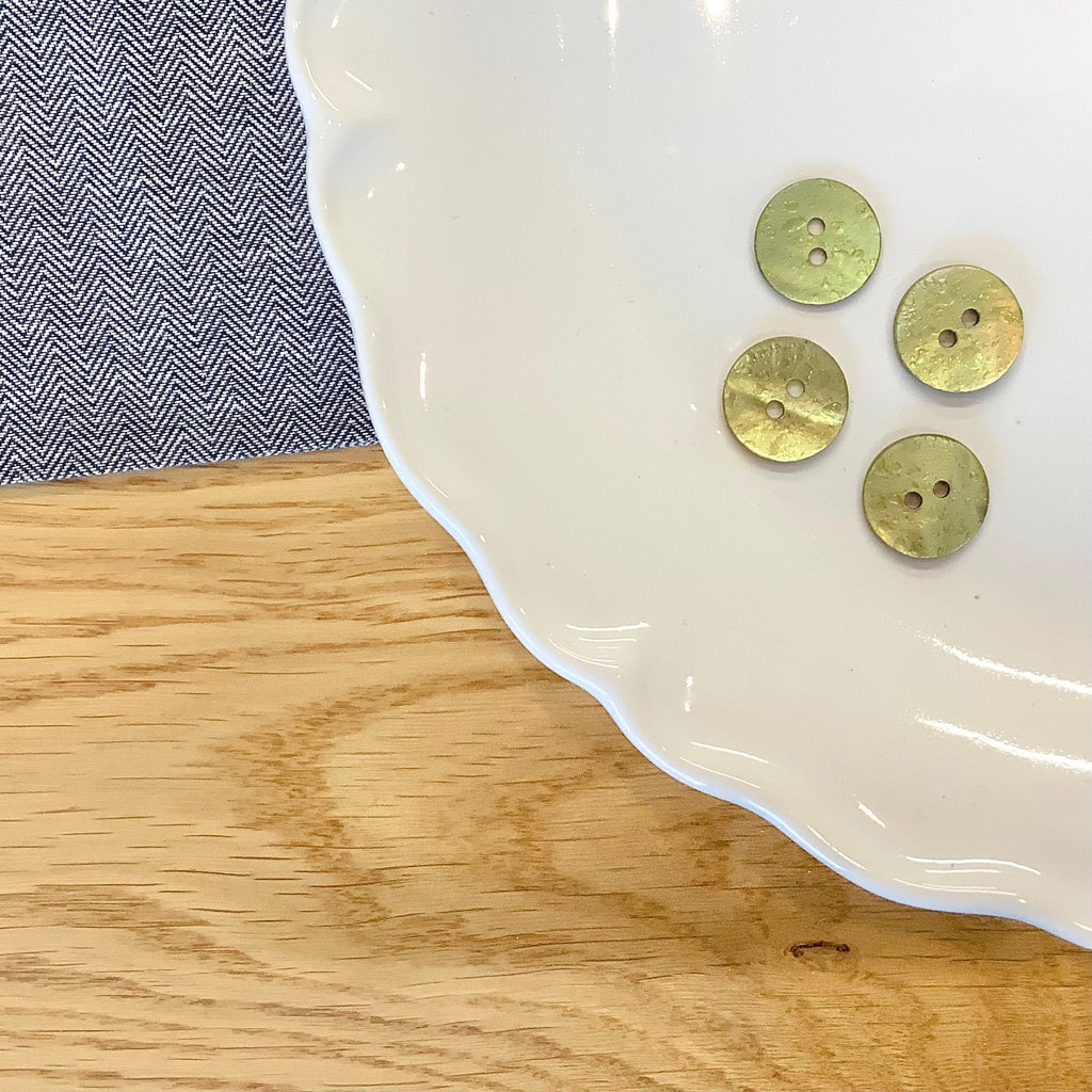 Elan ; Bouton 2 trous, olive, 15 mm