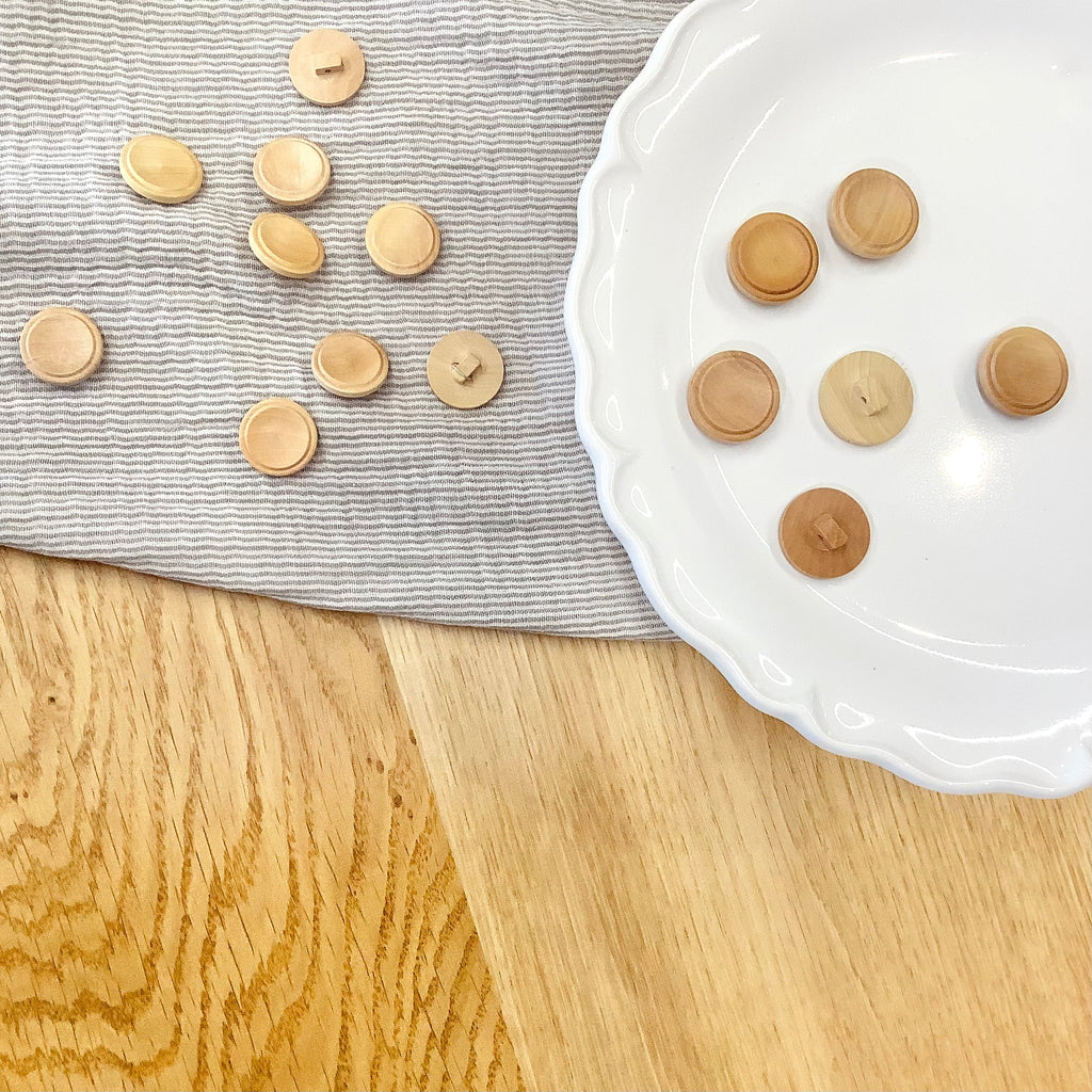 Knit One; Shank Button, Natural - 7/8"