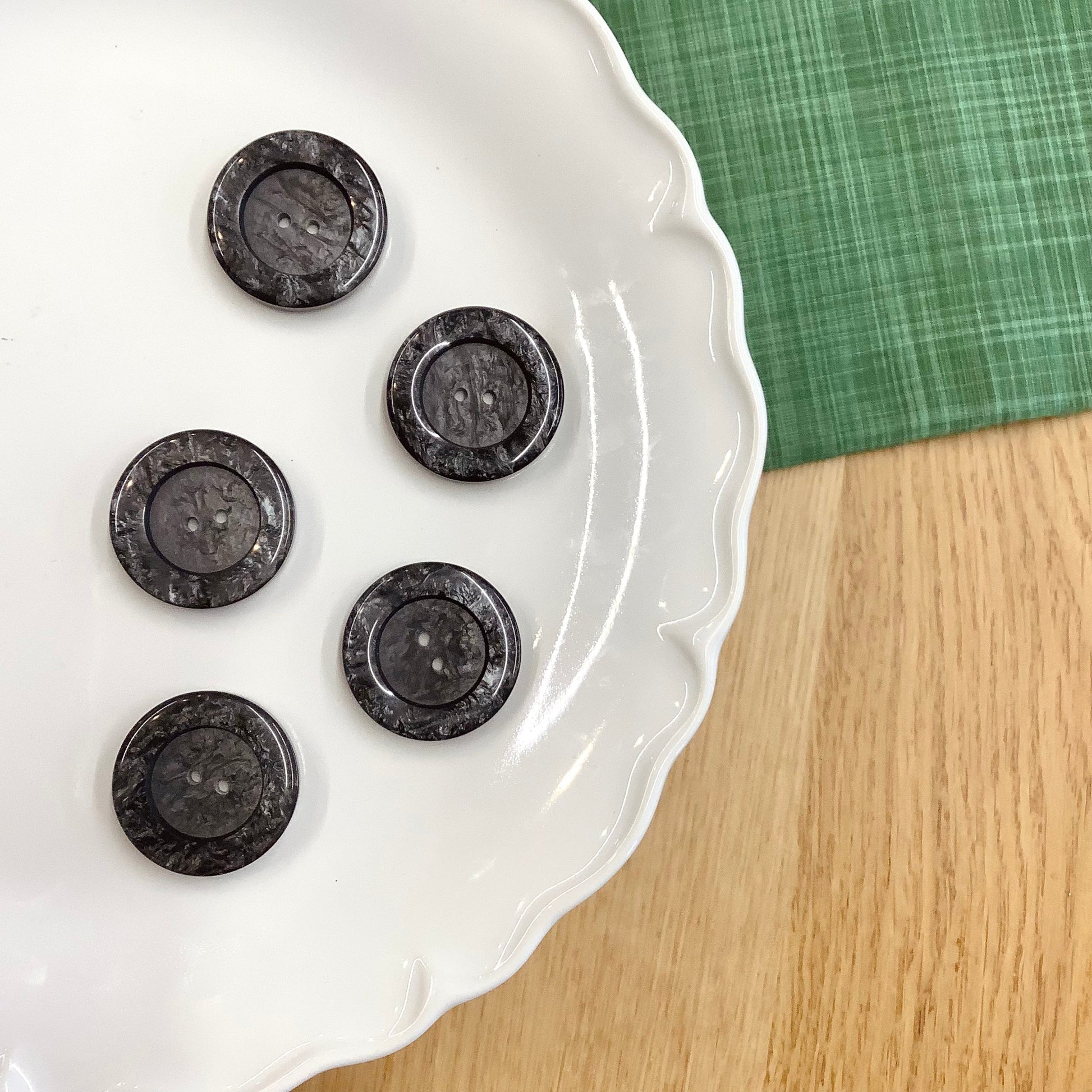 Elan ; Bouton à 2 trous, gris, 30 mm