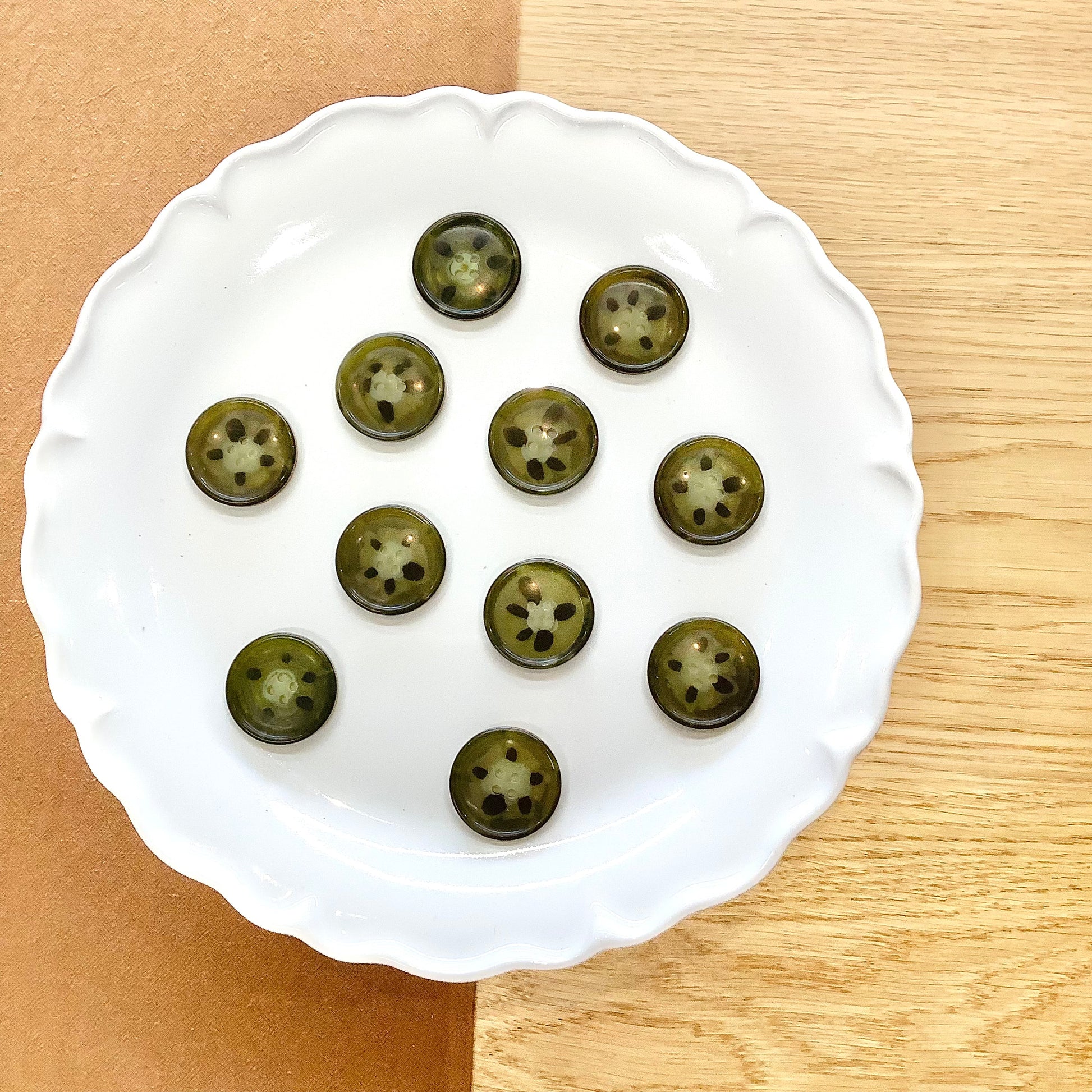 Elan ; Bouton 4 trous, vert, 28 mm