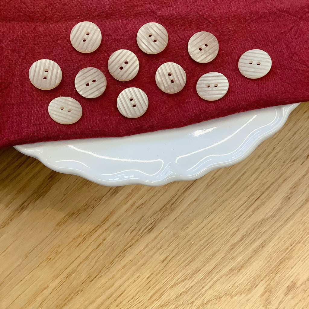 Elan ; bouton à 2 trous, beige, 18 mm