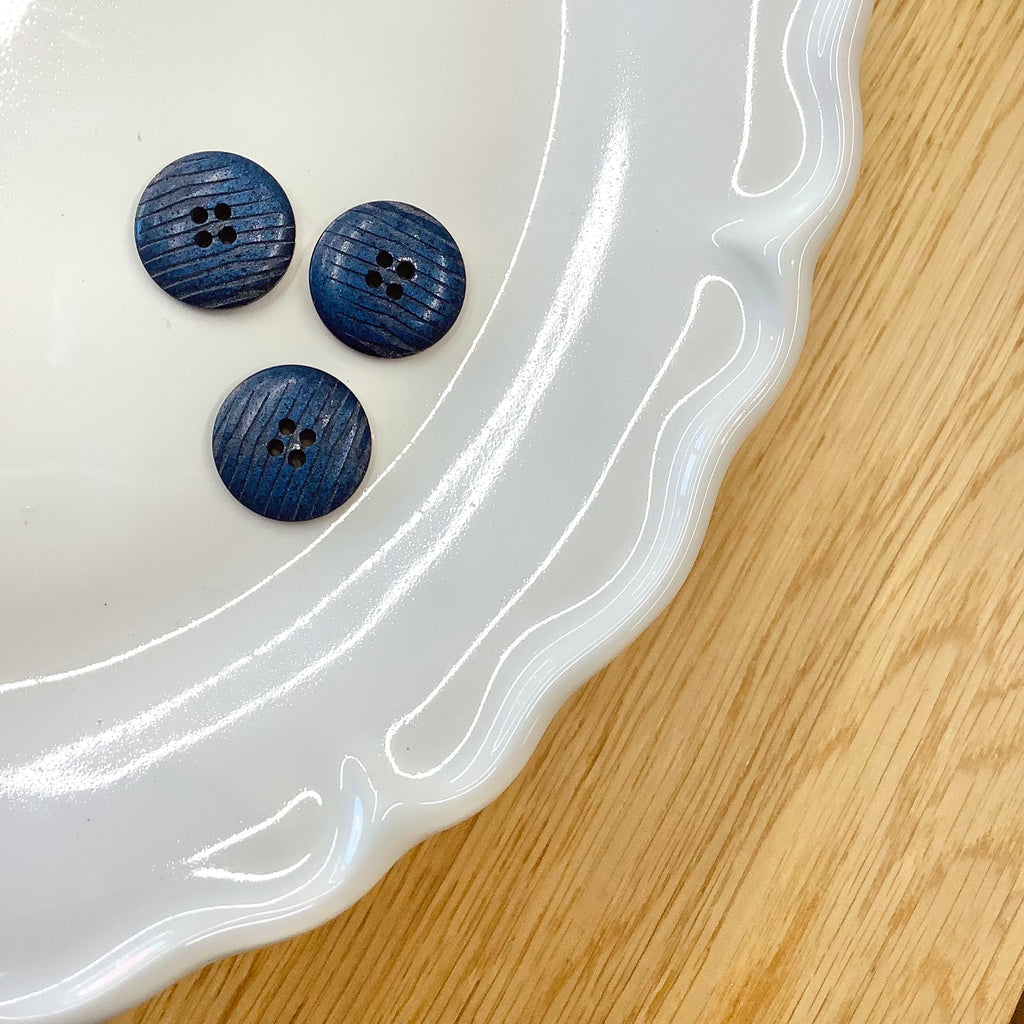 Elan ; Bouton 4 trous, bleu, 18 mm