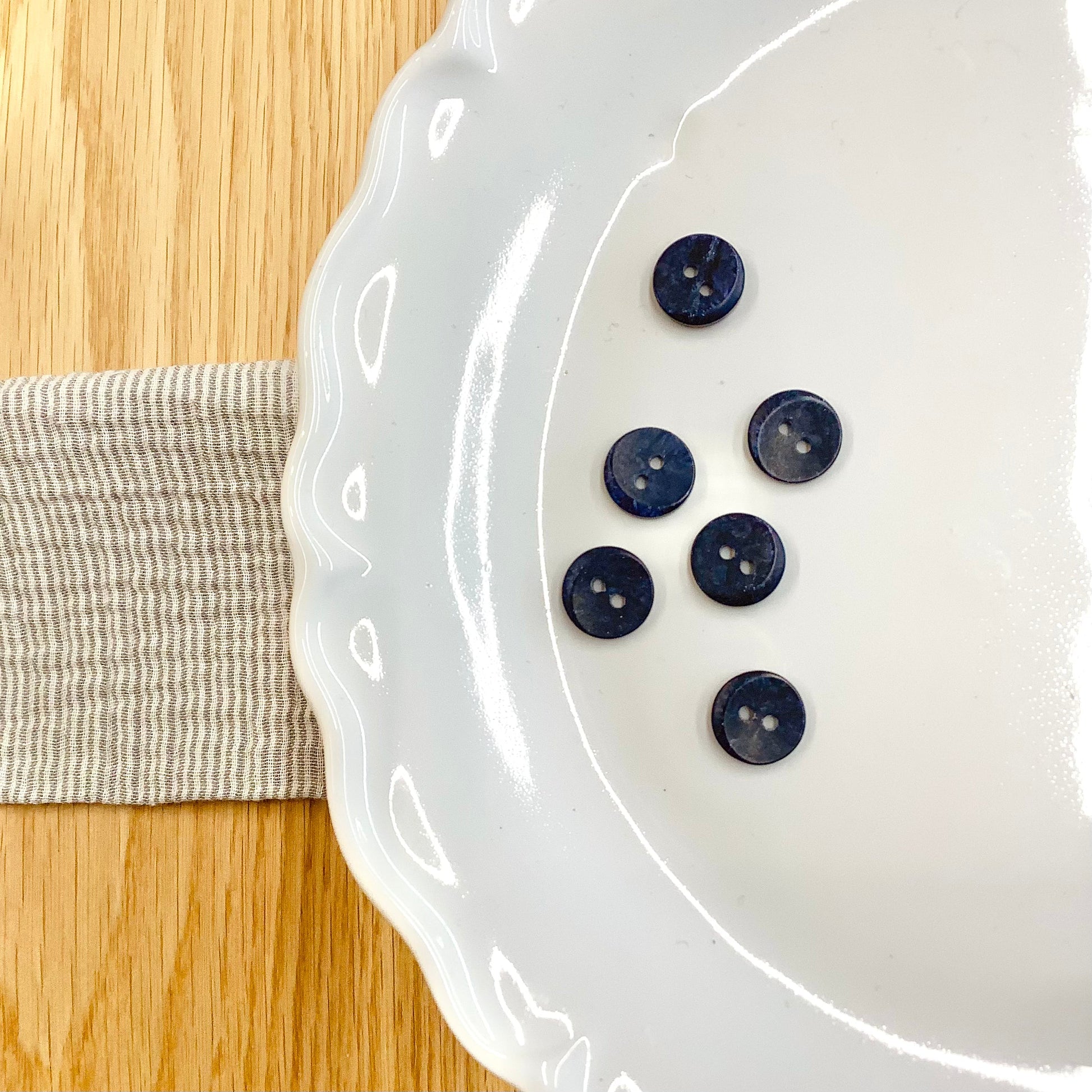 Elan ; Bouton à 2 trous, bleu marine, 13 mm