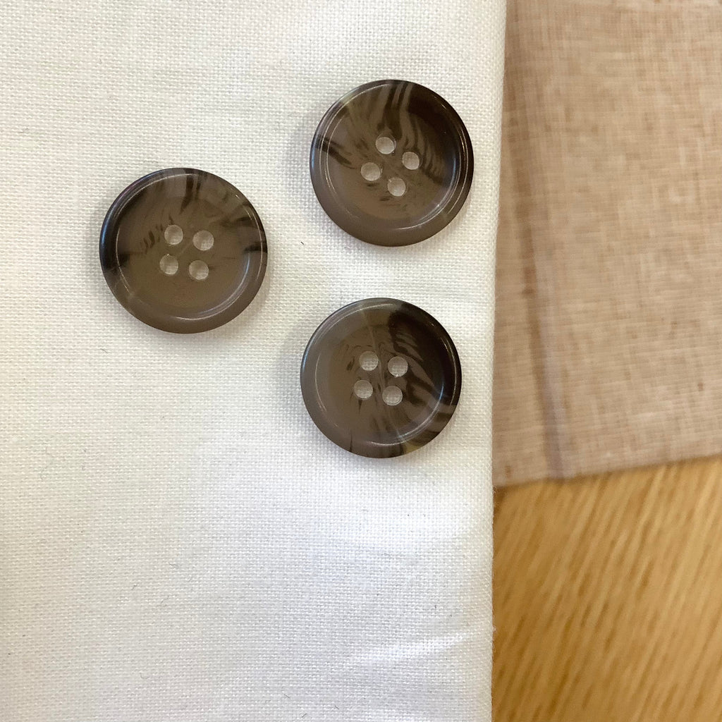 Elan ; Bouton 4 trous, gris, 18 mm