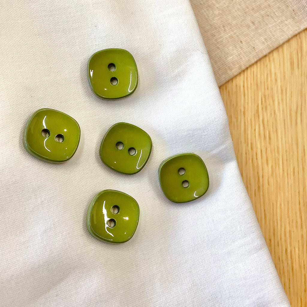 Elan ; bouton à 2 trous, vert, 18 mm