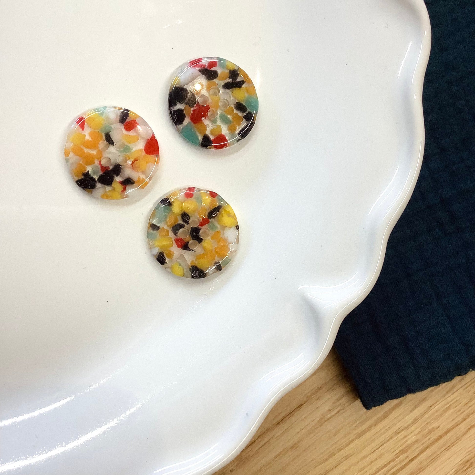 Elan ; Bouton 4 trous, multicolore, 20 mm