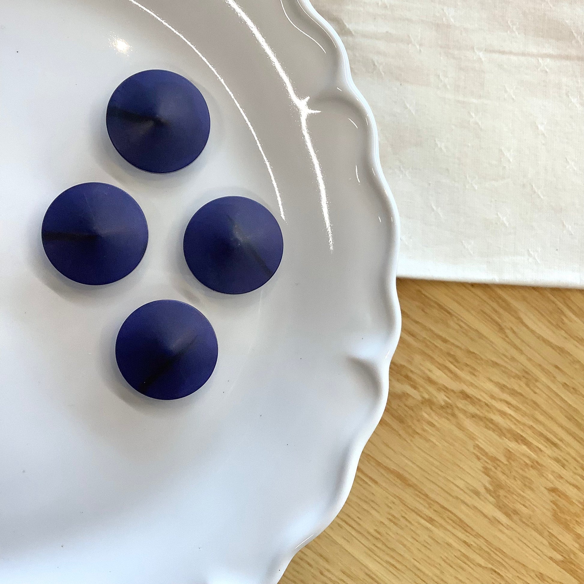 Elan ; Bouton à tige, bleu marine, 25 mm