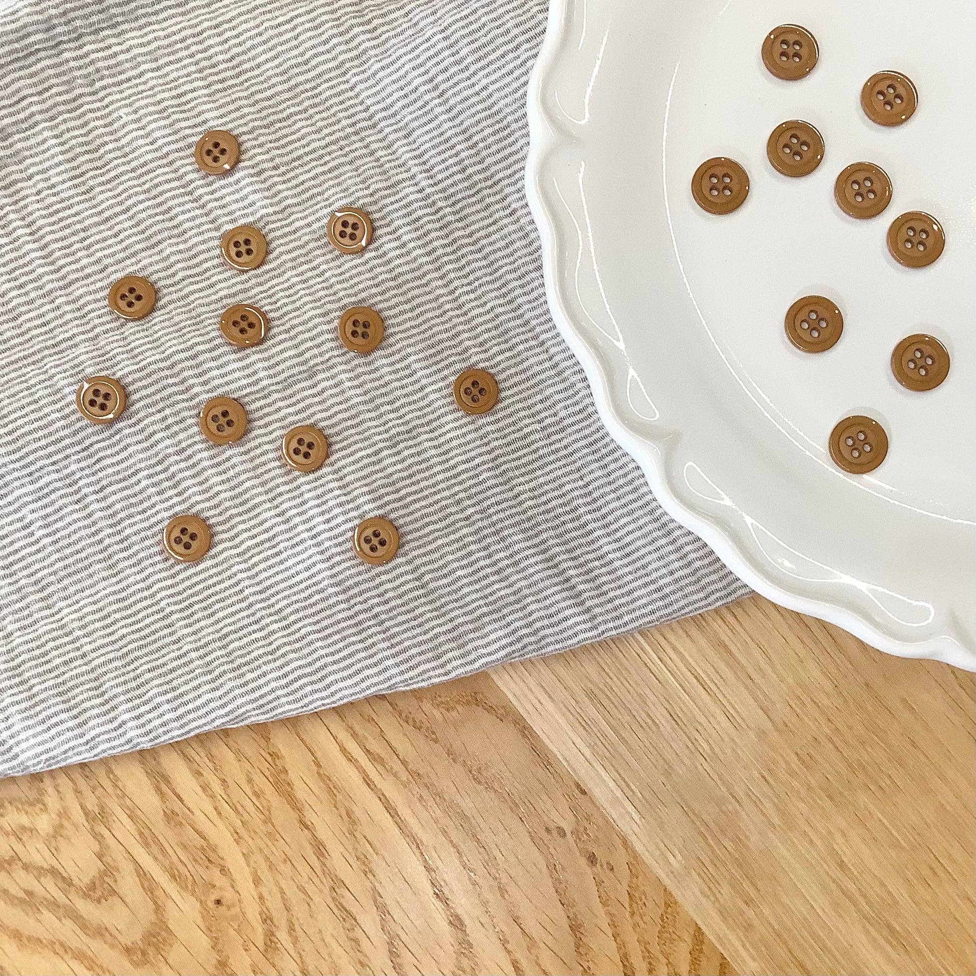 Elan ; Bouton 4 trous, beige - 1/2"