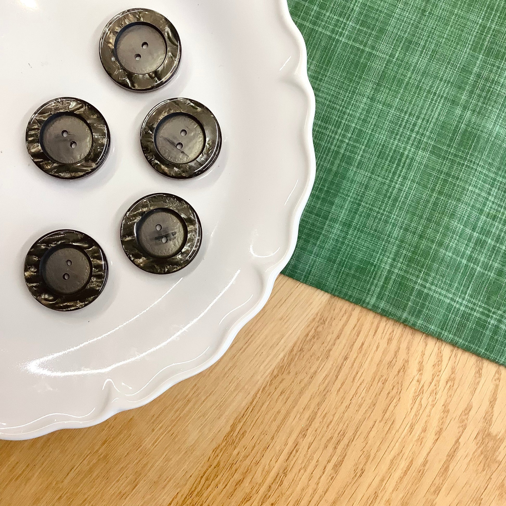 Elan ; Bouton à 2 trous, vert, 30 mm