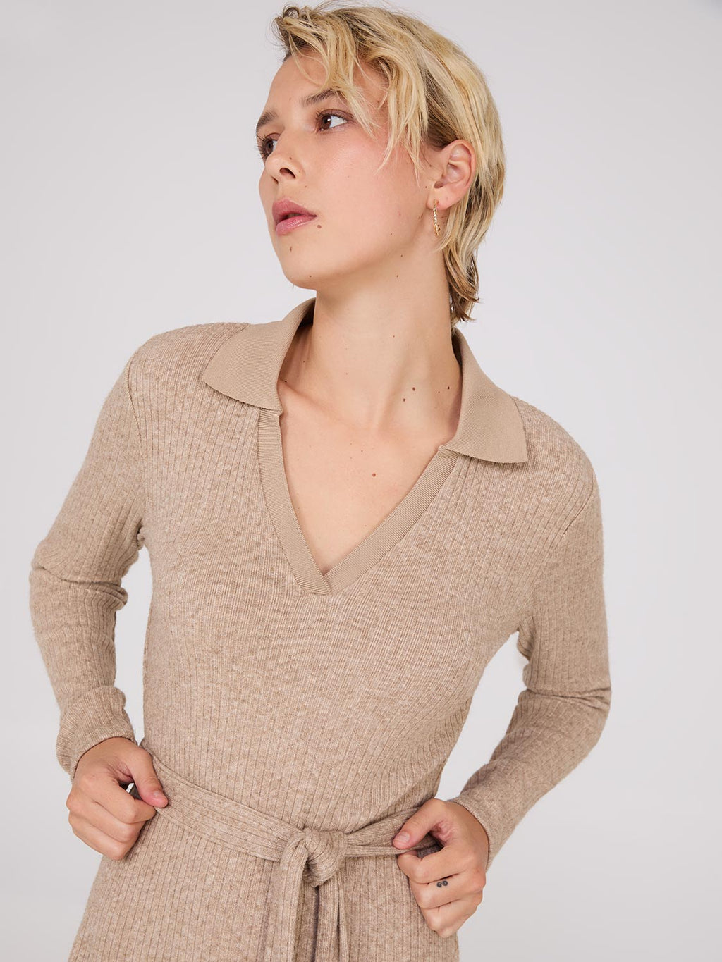 Robe midi côtelée à manches longues