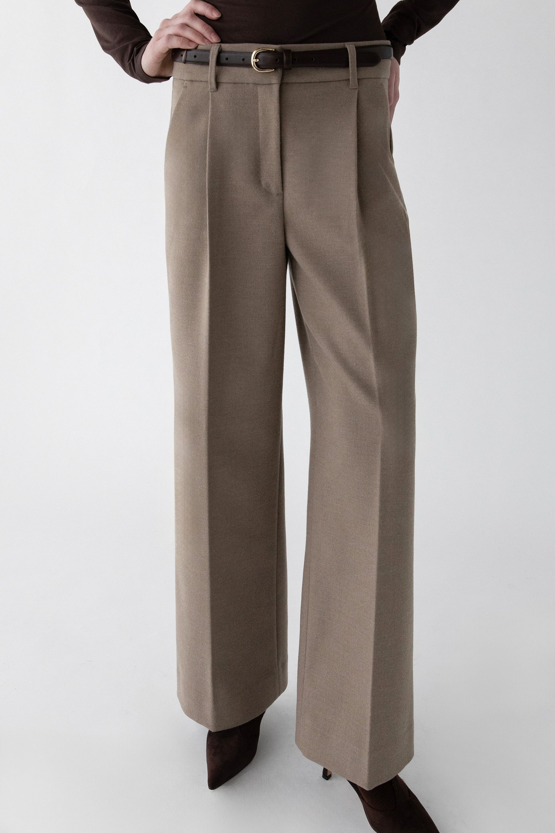 PANTALON À JAMBES LARGES