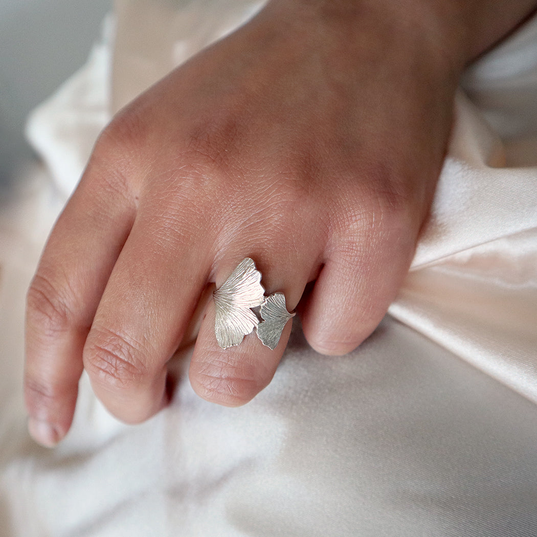 Ginkgo Ring - Small + Large Leaf Ring