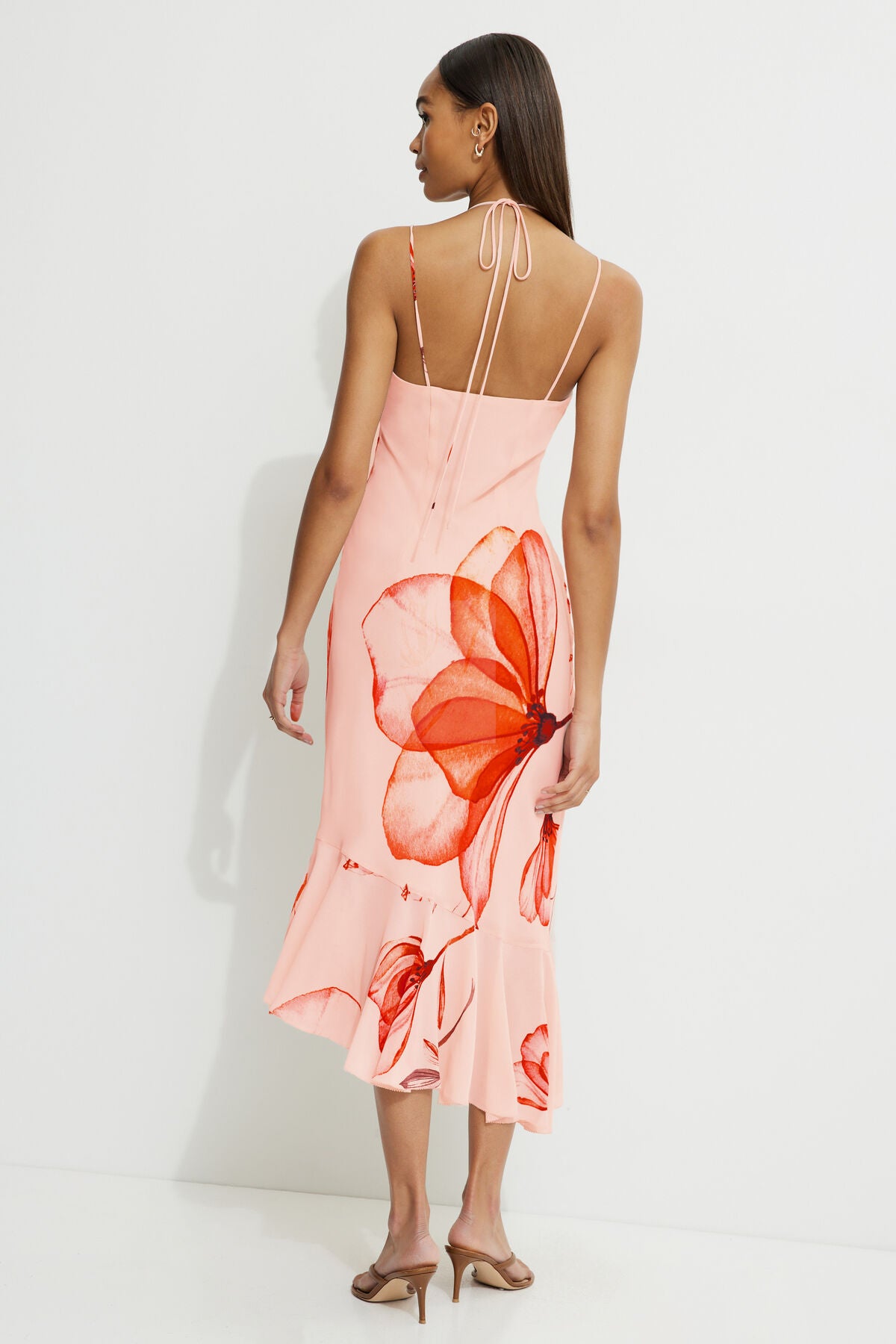 Robe midi asymétrique à volants
