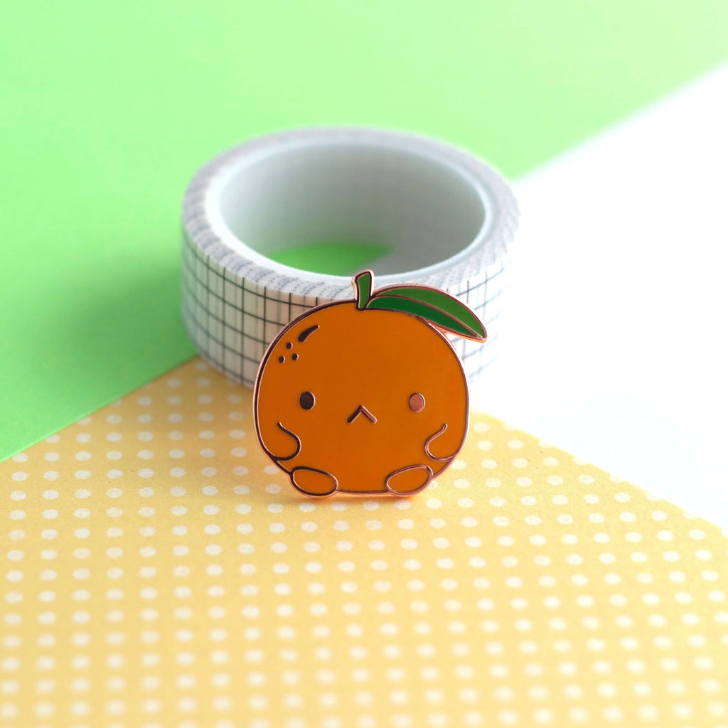 Broche en émail Clémentine grincheuse
